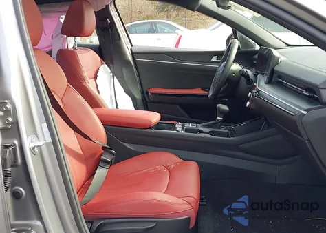 2025 Kia K5 Gt-Line из США, поврежденный, VIN KNAG64J76S5388287